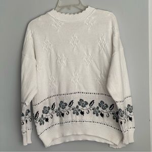 Rio women’s knit sweater Size medium white with blue fairisle design.